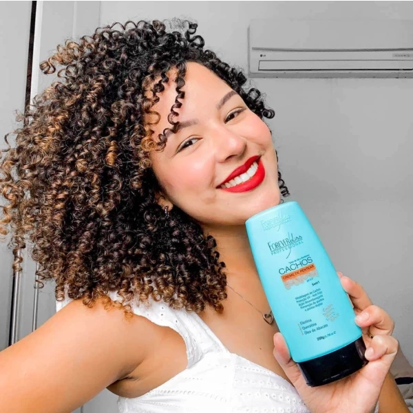 FOREVER LISS - CREME DE PENTEAR CACHOS 5 EM 1 200g